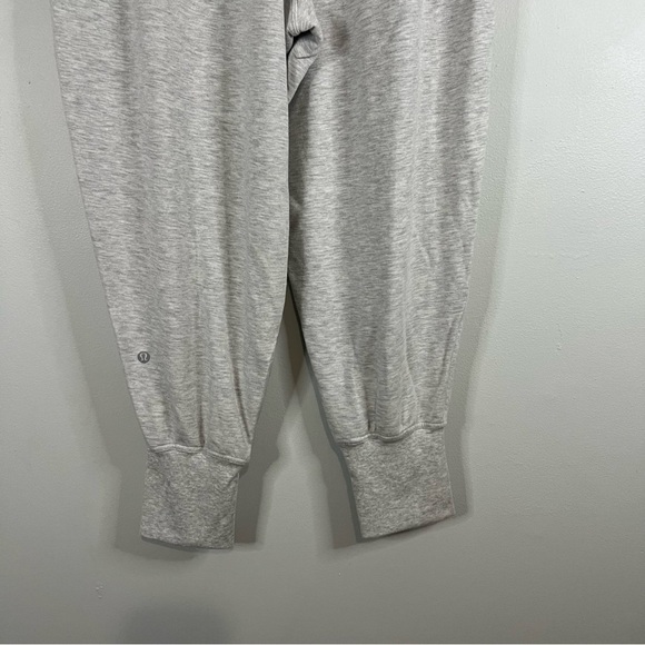 Lululemon Still Chill Jogger Heathered Core Ultra Light Grey size 10 - Picture 5 of 10